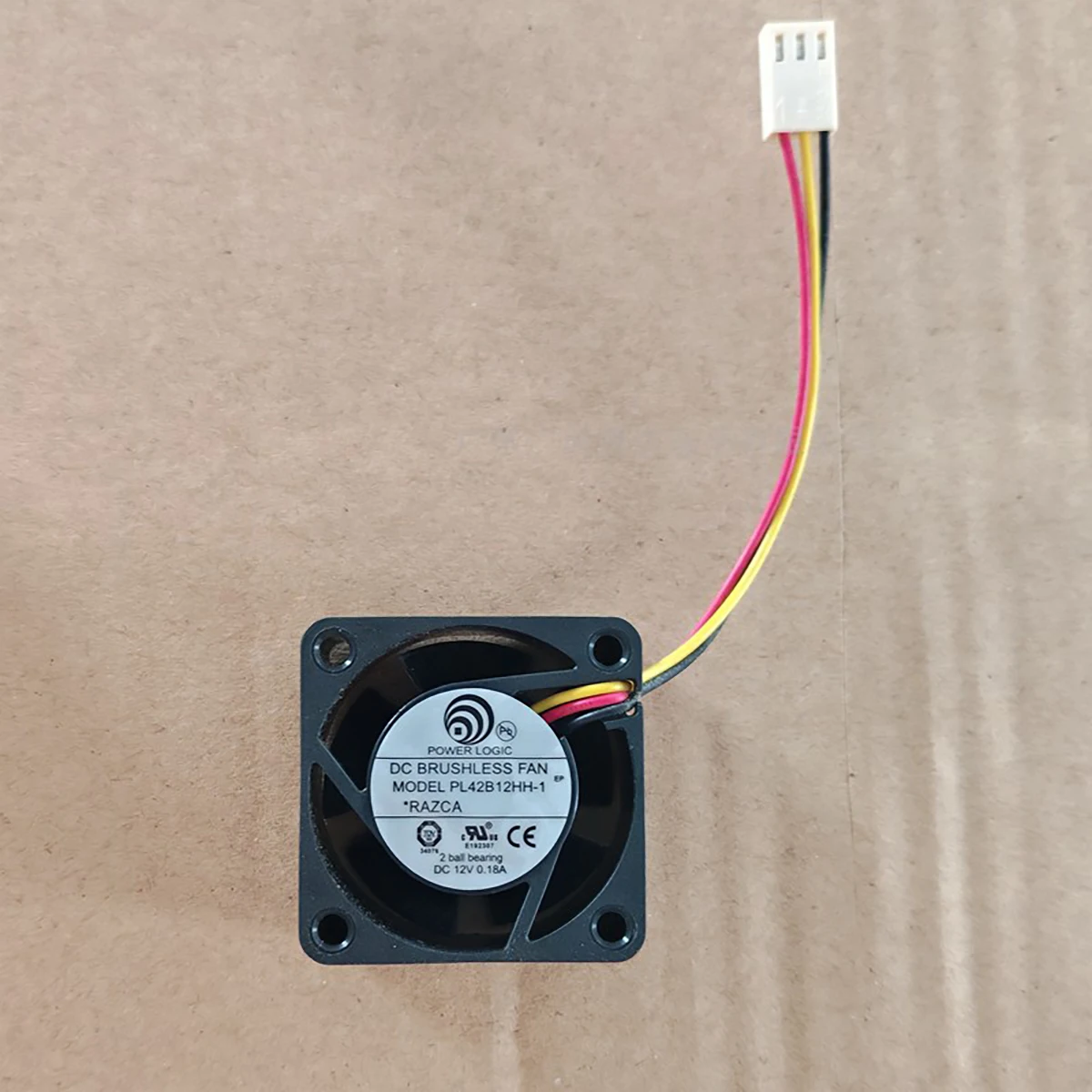

POWER LOGIC PL42B12HH-1 12 В 0,18 А 4020 North South Bridge Бесшумный вентилятор