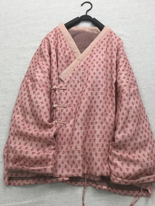 

Женская куртка ручной работы из хлопка и льна в традиционном стиле, оверсайз, с пуговицами, асимметричная, с принтом, Зима 2025