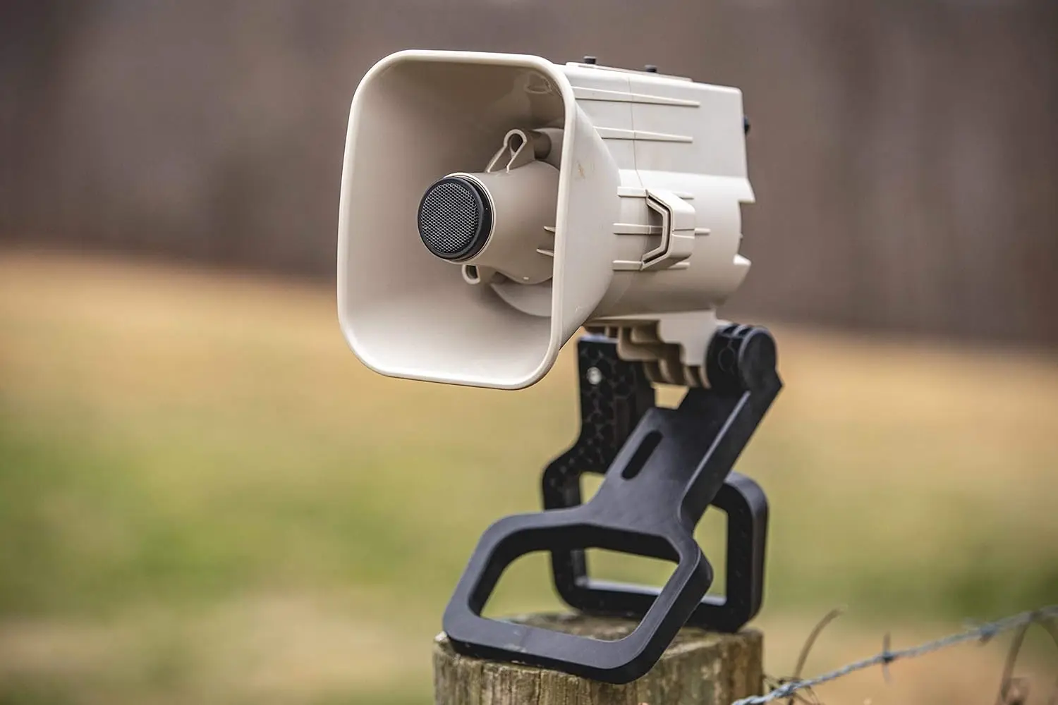 

FOXPRO X Series Electronic Predator Call Remote Operated Programmable Coyote Fox Hog Call American Made