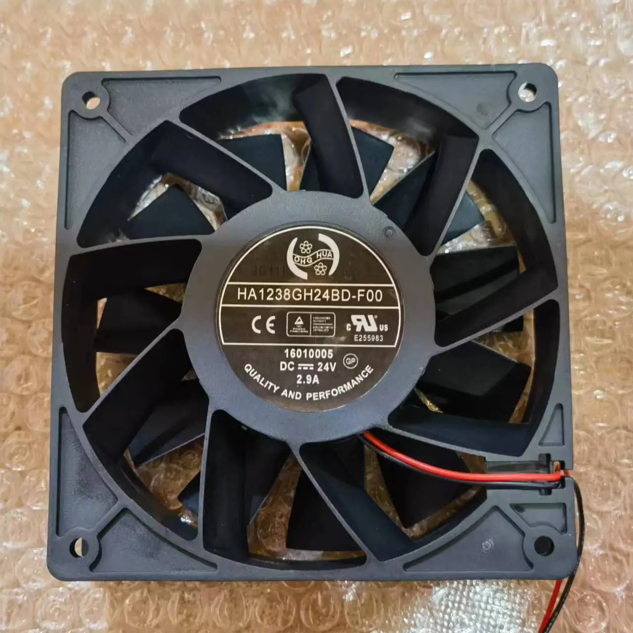

HA1238GH24BD-F00 DC 24V 2.9A 120x120x38mm 2-Wire Cooling Fan