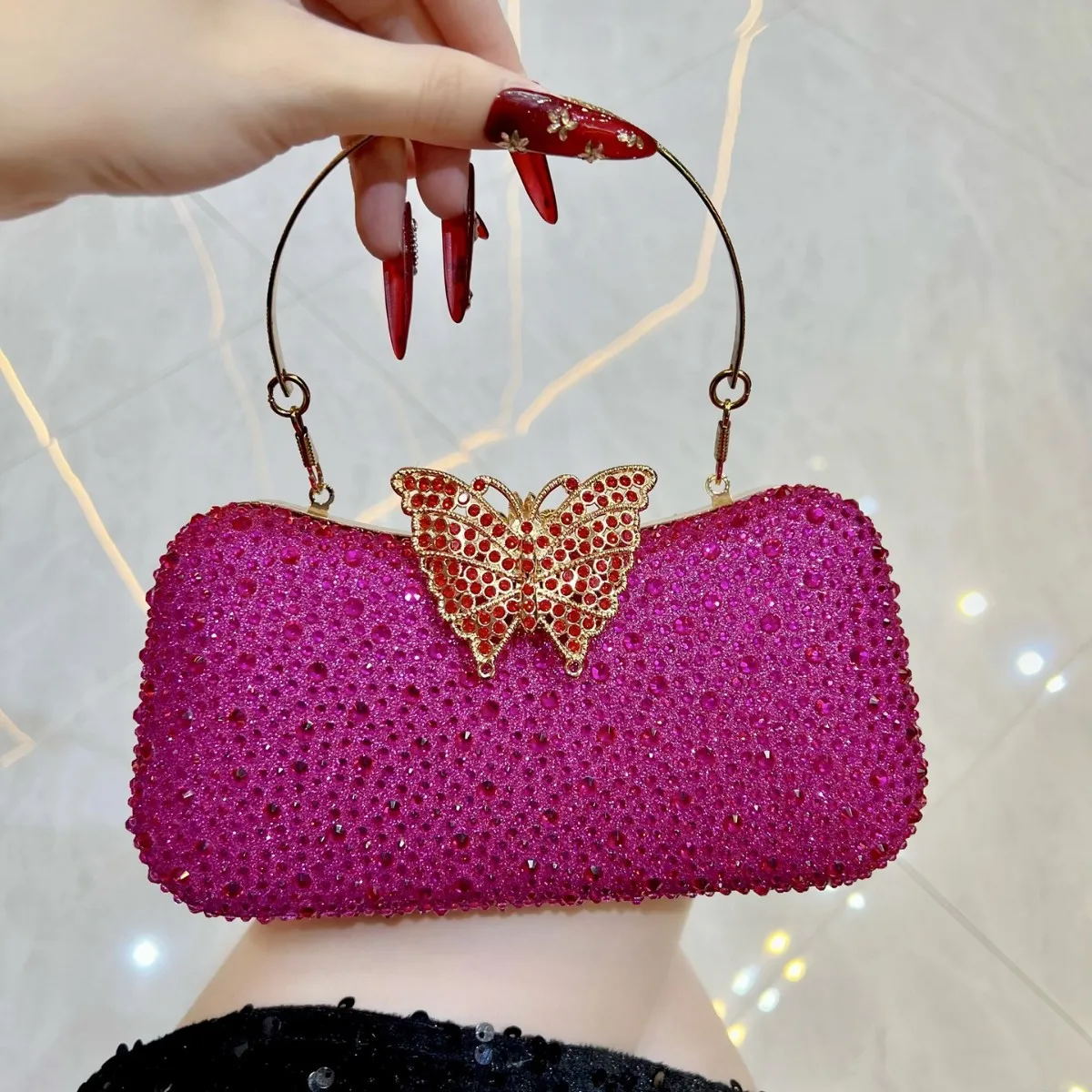 elegant-diamond-encrusted-handbag-women's-fashion-temperament-handbag-exquisite-dinner-bag-chain-one-shoulder-oblique-span