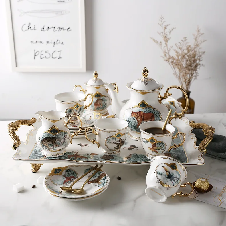 Легкий роскошный придворный сервиз для послеобеденного чая, керамическая кофейная чашка, европейский кофейный сервиз, набор с ложкой для чайного подноса