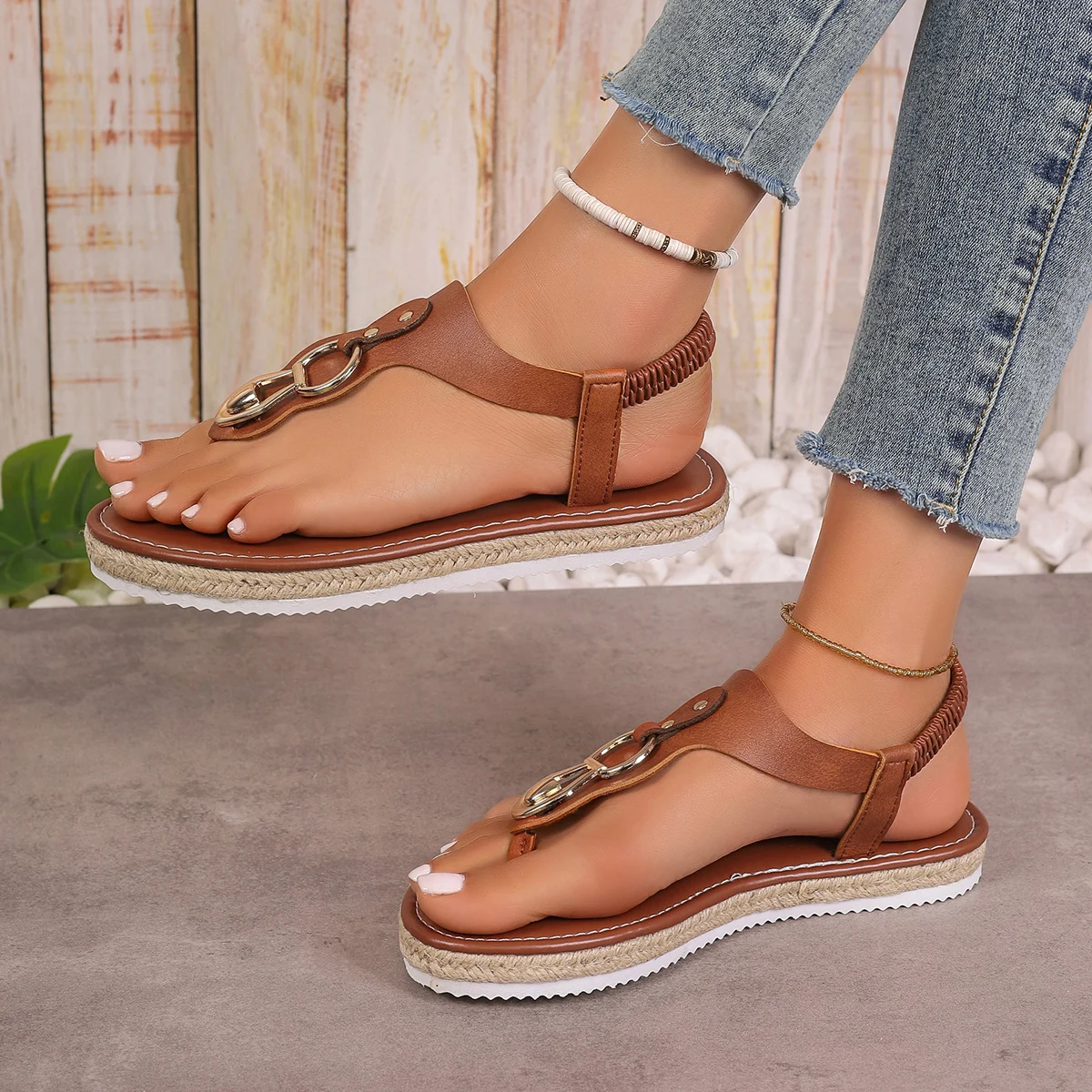 Bohemian Style Flat Sandals for Women Clip Toe Gladiator Sandals Woman Retro Summer Casual Beach Shoes Women Non-slip Flip Flops