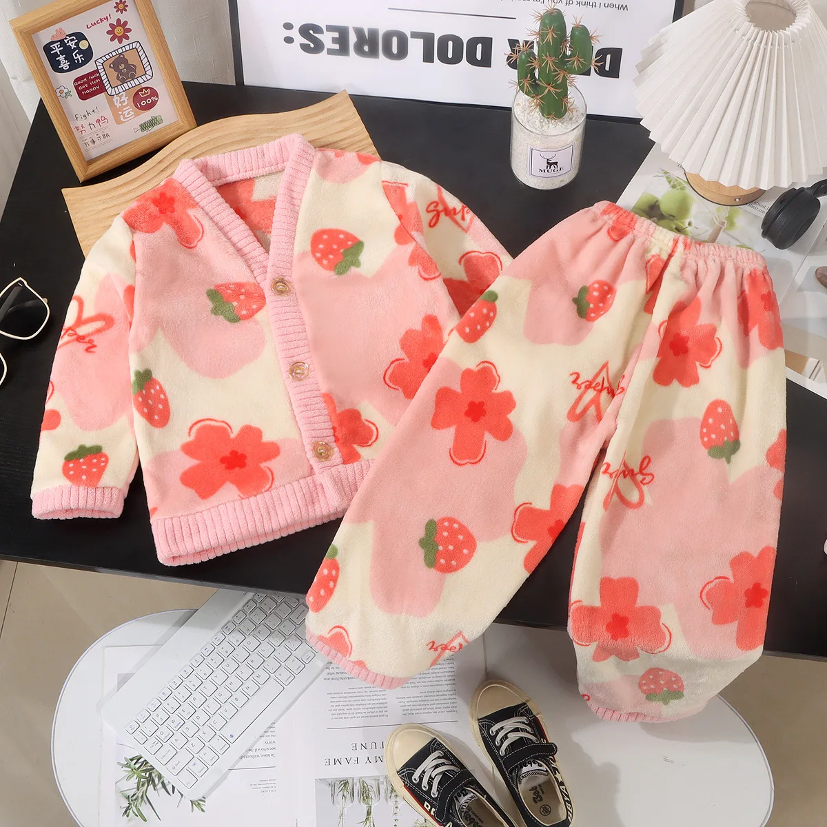 아동 가을 겨울용 두꺼운 따뜻한 플란넬 파자마 세트 아기 만화 곰 토끼 V넥 코트와 바지 남아 여아 캐주얼 홈웨어