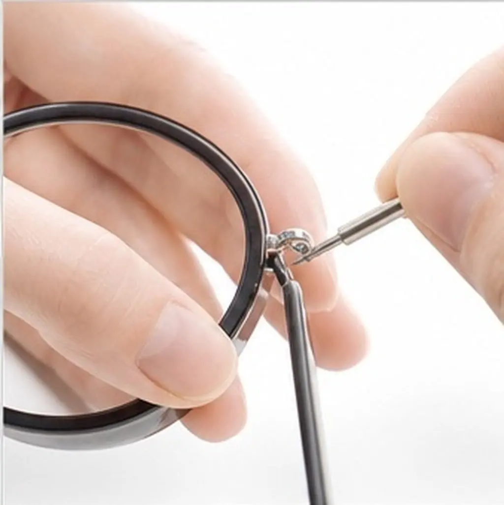 200Pcs Glasses Repair Screws Nose Pad 1.0x3.6mm Replacement Spare Parts for Eyeglasses Sunglasses Quick Repair Tools