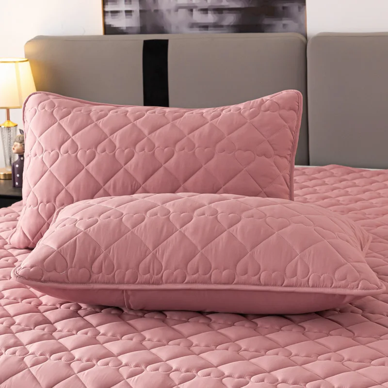 Falda de cama acolchada de lujo con bordado Floral, patrón de corazón, envolvente, Clip de algodón, funda de cama con volantes, 2 fundas de almohada