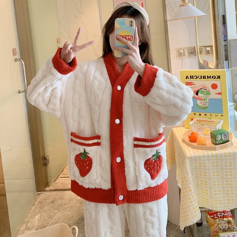 Autumn and Winter Thick Oolong Peach Sleepwear Girls' Long Sleeved Pants Small Fragrant Flannel Suit Home Clothes Thick And