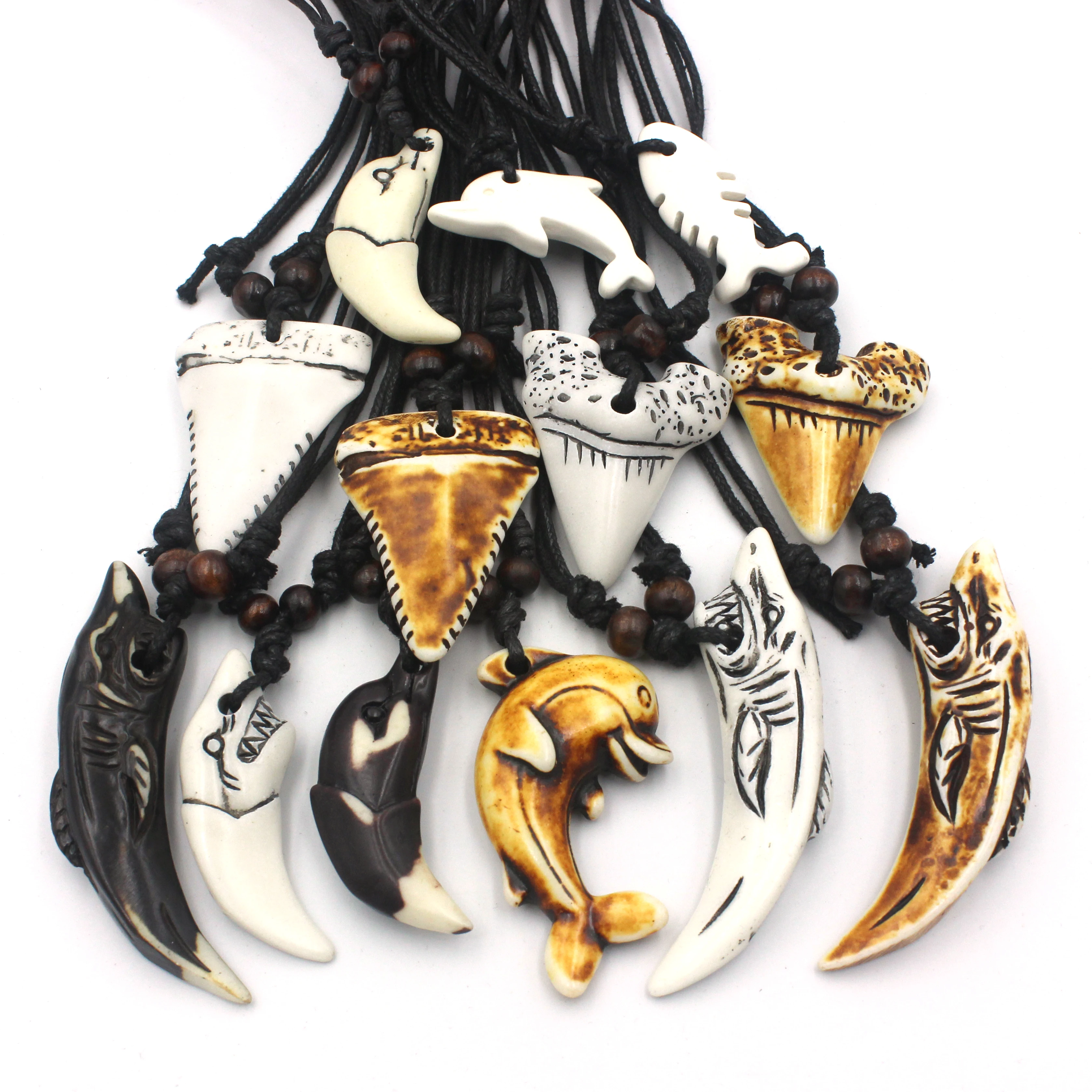 12 Stück/Set Zufällige Imitation Yak-Knochen Delfin-Haifischzahn Anhänger Halsketten Verstellbarer Glücksbringer Schmuck für Männer Frauen Geschenk