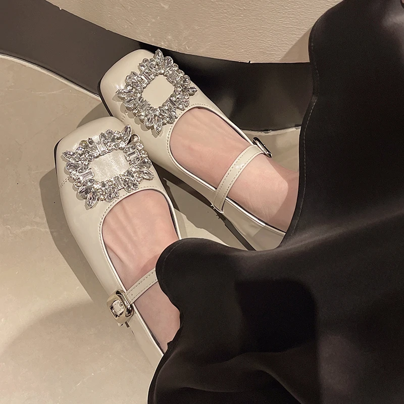 

Women's Flat Shoes Luxury Rhinestone Buckle Women's Moccasins Fashion Ballet Versatile Ladies Leather Shoes Spring Autumn New
