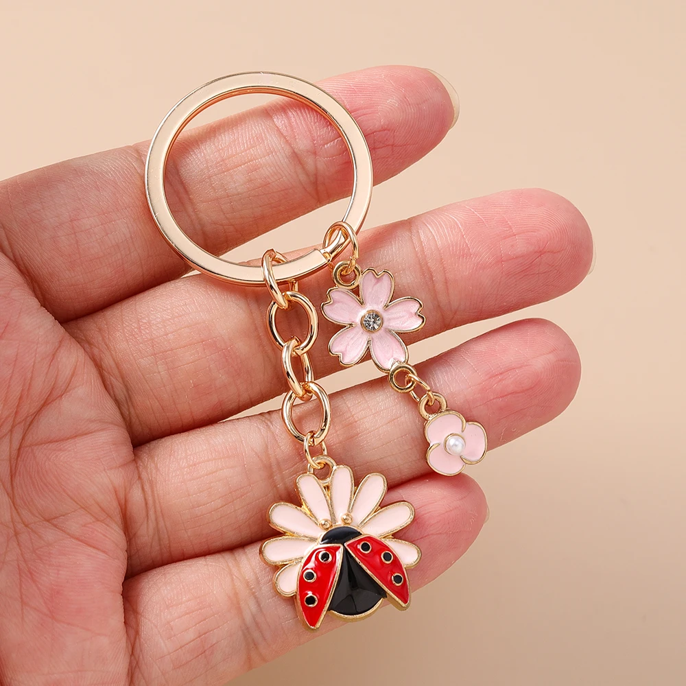 Aihua Schöne Gänseblümchen Blume Marienkäfer Schlüsselbund Blumen Marienkäfer Schlüsselring Ketten Für Frauen Männer DIY Handgemachten Schmuck Machen Geschenke – Detail 5