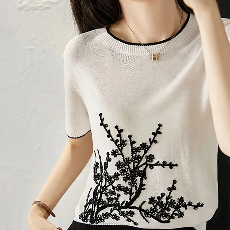 

New Round Neck Slim Fit Embroidered Sweater Comfortable And Fashionable Ice Silk Short Sleeves Summer All-Match Loose Top
