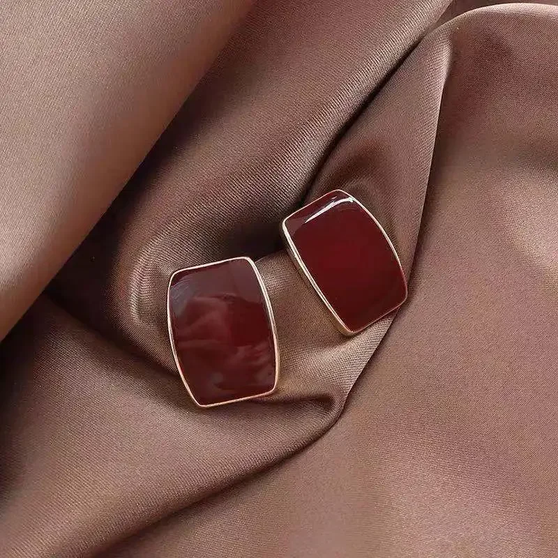 Wine Red Color Vintage Square Geometry Stud Earrings for Women Korean Simple Fashion Cute Girl Jewelry Accessories