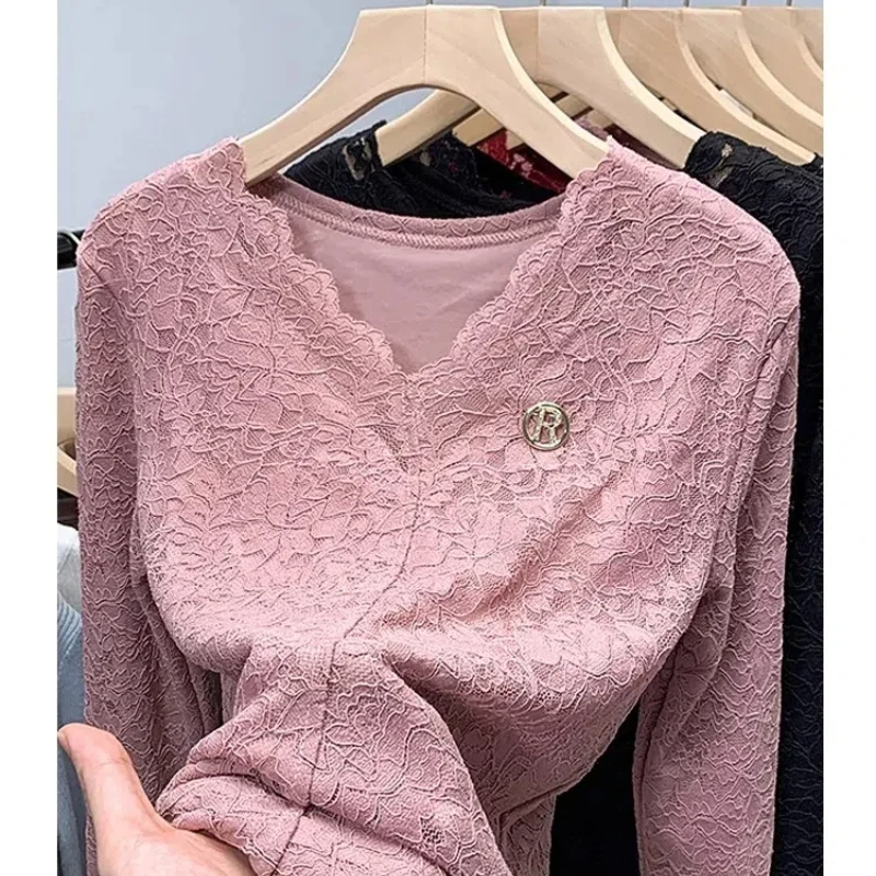 2024 Autumn Winter New V-Neck Long Sleeve Plus Velvet Warm Comfortable Lace Undershirt Female All-match Demeanor Pullovers