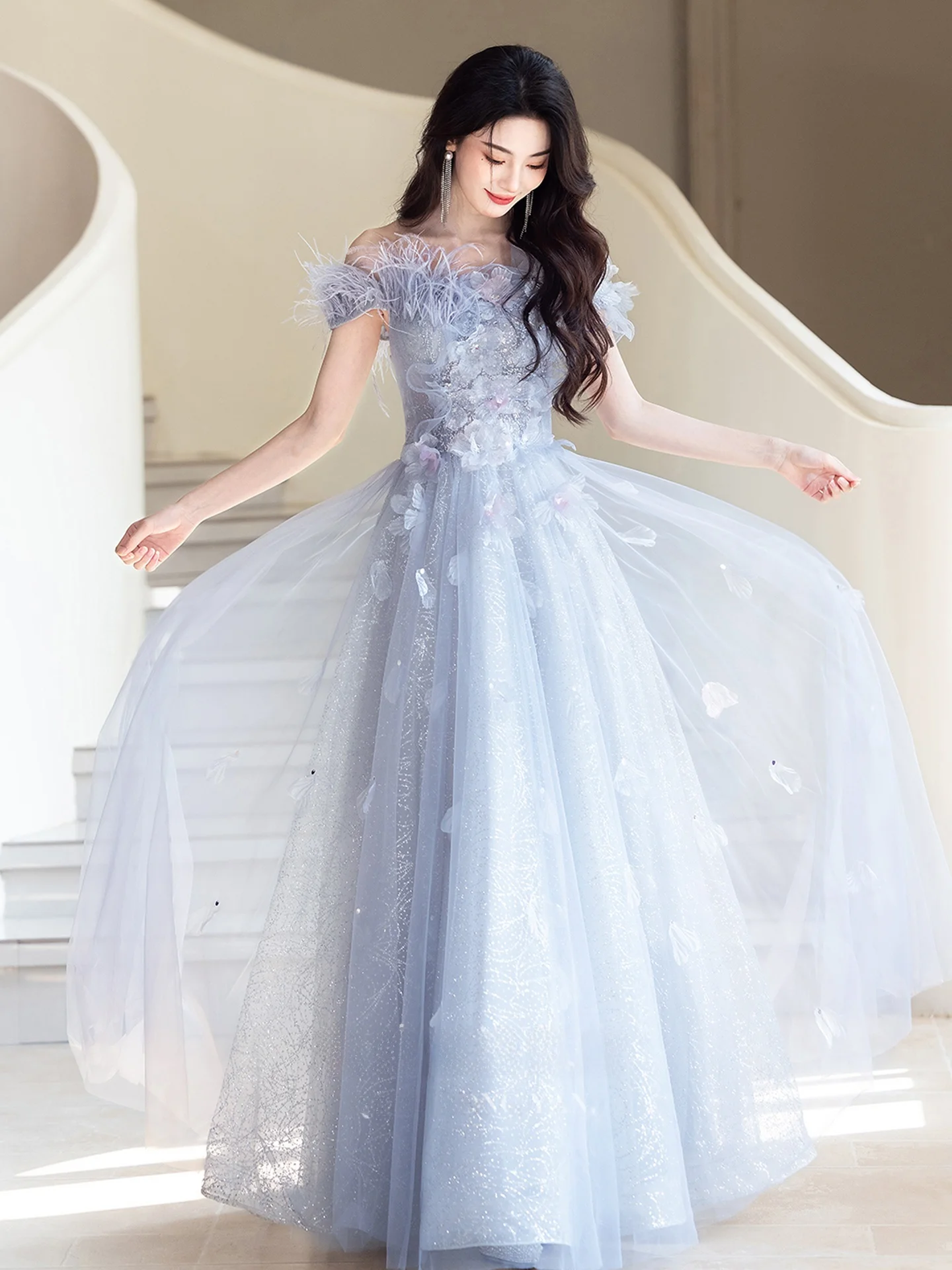 

Элегантное вечернее платье на одно плечо, приталенное, в пол, без рукавов, для взрослых, для церемоний, вечеринок и ведущих.