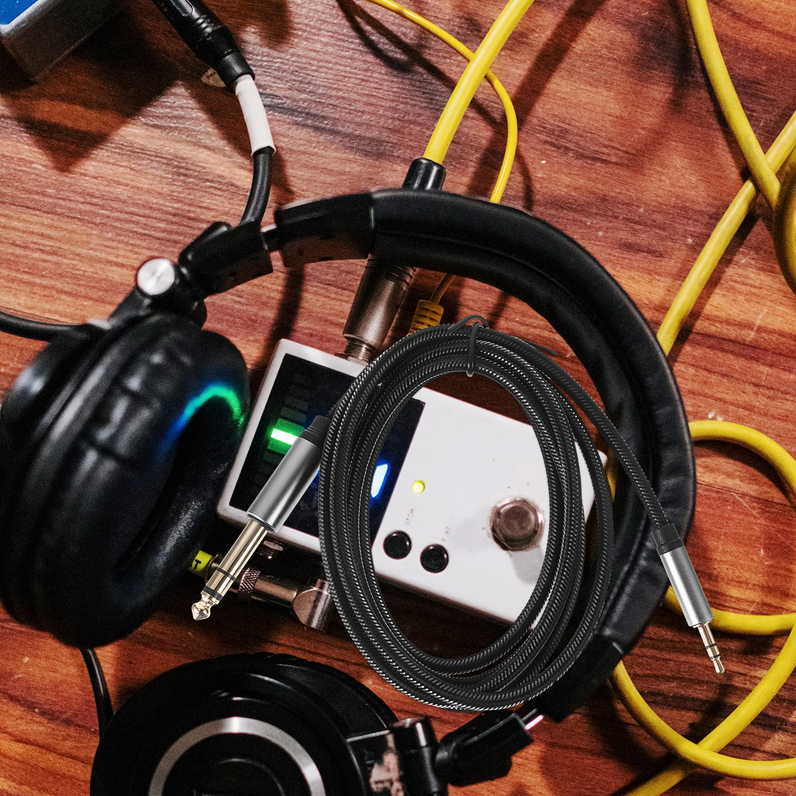 

TOYANDONA Audio Cable Stereo Jack Auxiliary Cord Headphone Guitar Amp Connection All Copper Conductor Black