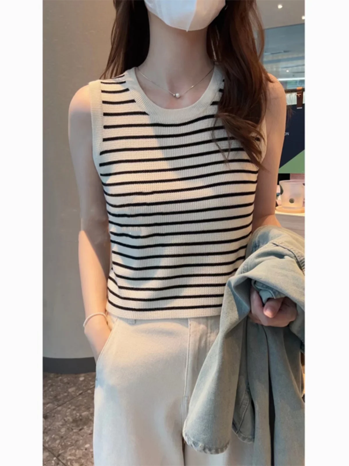 

Spring 2025 Faion Slim Fit Stripe Casual Svel Women's Tank Top Trendy Versatile Commute Sle ort Length