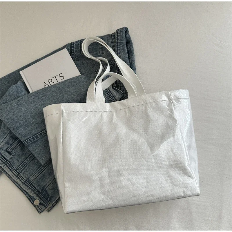 Durchsichtige Umhängetasche aus Kraftpapier mit PVC-Oberfläche, Vintage-Hobo-Umhängetasche, wasserdichte Einkaufs-Briefhandtasche, Damen-Einkaufstasche mit Griff oben – Detail 16