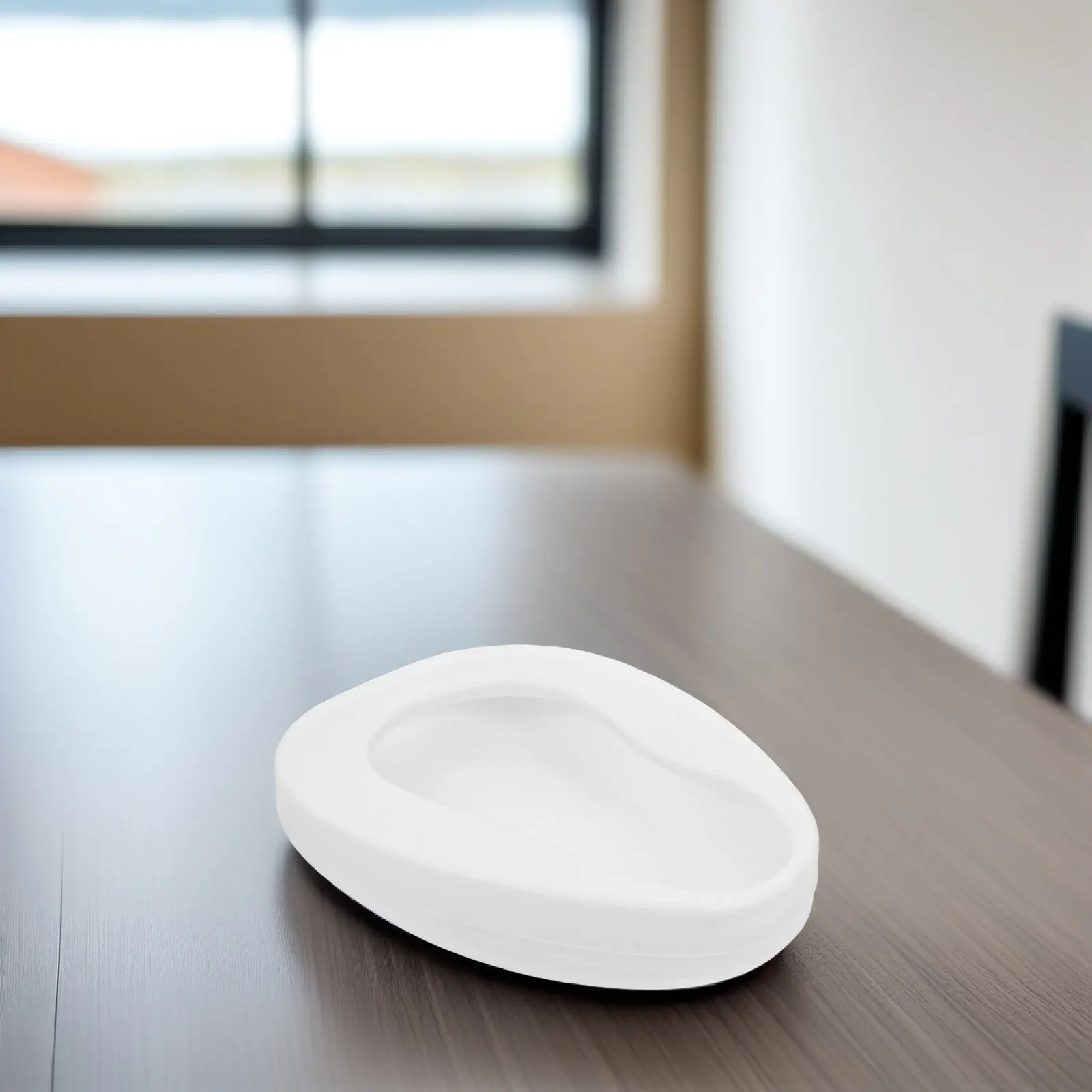 

Portable Toilet Bedside Potty Container Plastic Bed Pan for Elderly Pregnant Women Male Urinal Care Supplies Elder Bed Pan