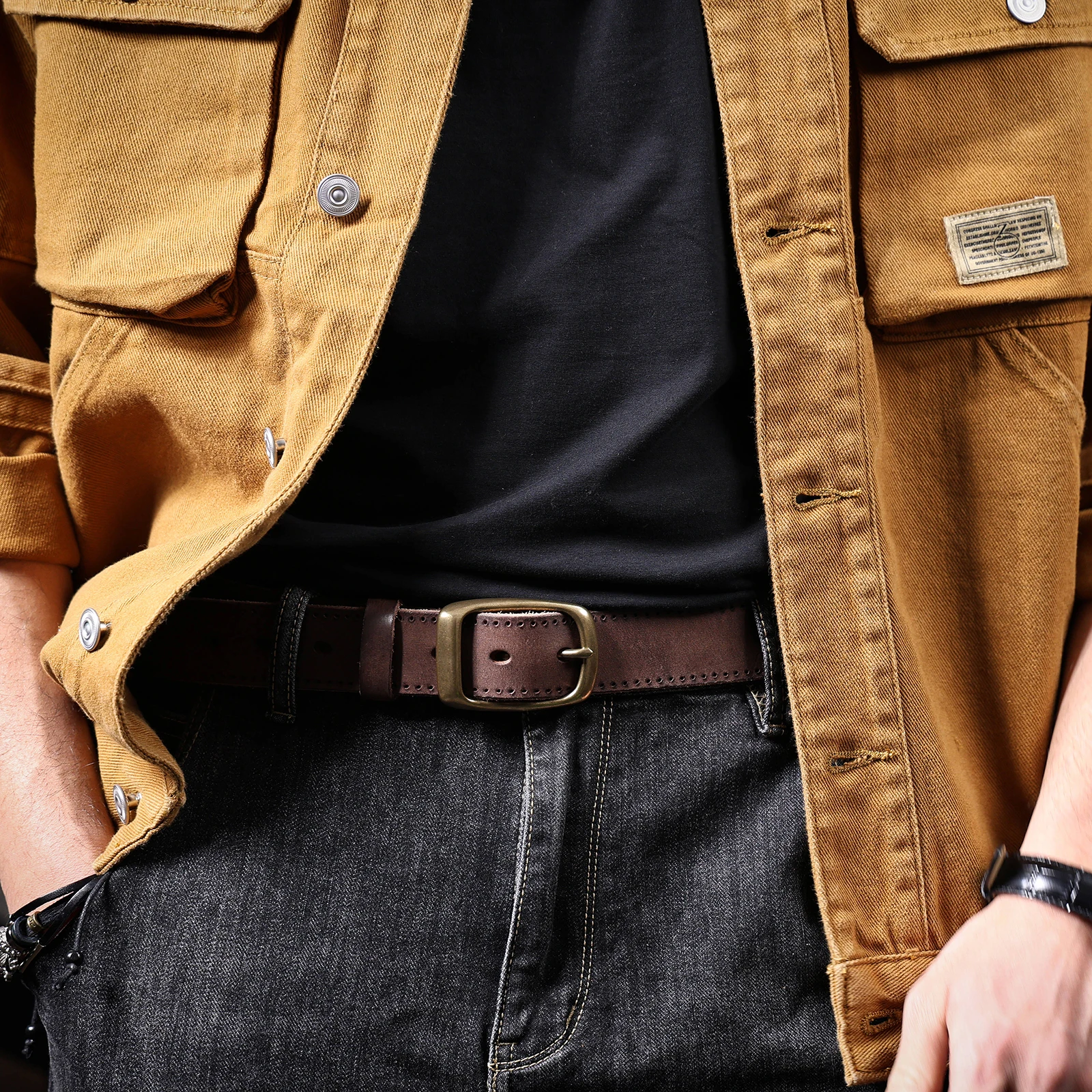 S.WORKER Vintage-Herren-Gürtel aus echtem Leder, Vollnarbenleder, lässiger, klassischer Jeansgürtel mit Messing-Dornschließe, Geschenkbox – Detail 4