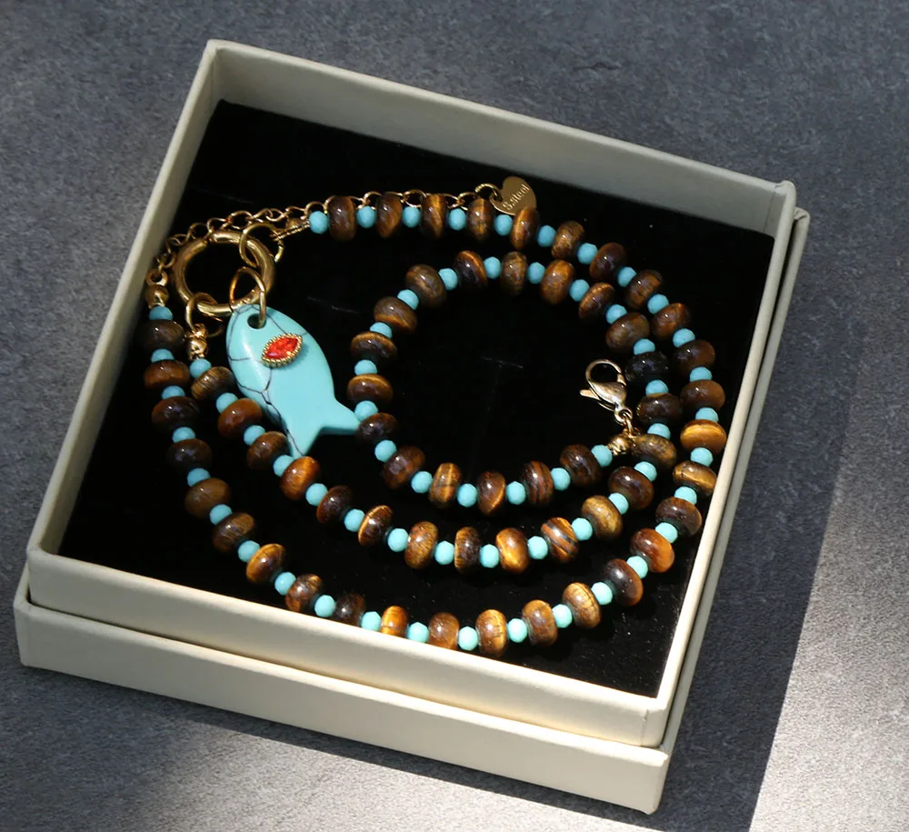 [No box] European American autumn winter Retro Good natural tiger eye stone handmade bead necklace pine stone small fish pendant
