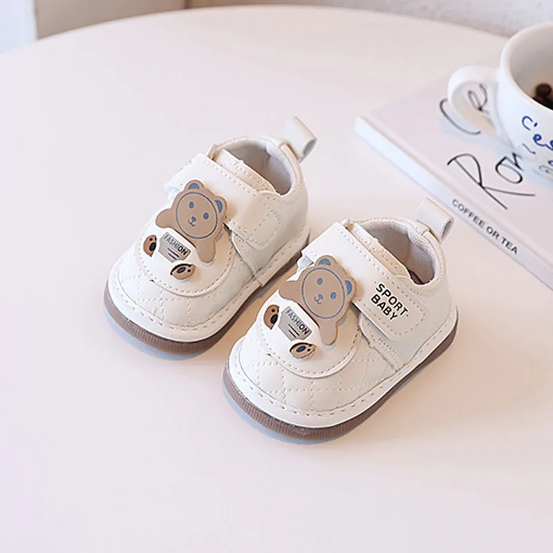 أطفال حذاء مسطح لطيف الدببة بنين بنات حذاء كاجوال موضة متعددة الاستخدامات 2025 موضة جديدة أحذية مشي للأطفال لينة أسفل مريحة