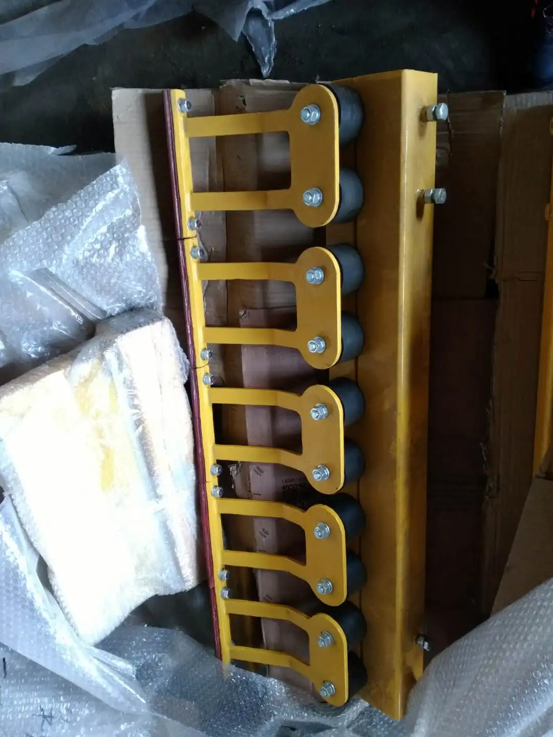 مكنسة سبائك حزام نقل المواد السائبة مع صلابة عالية ومكشطة من النوع المنفصل