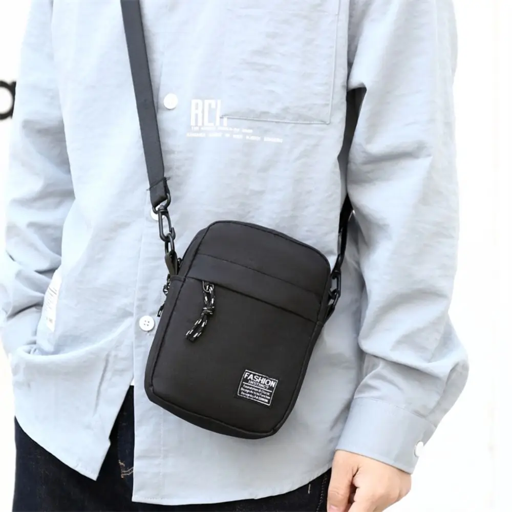 Mini Nylon Shoulder Bag Men Solid Color Crossbody Bag Casual and Fashionable Retro Bag Business Crossbody Bags for Men Hand Bag