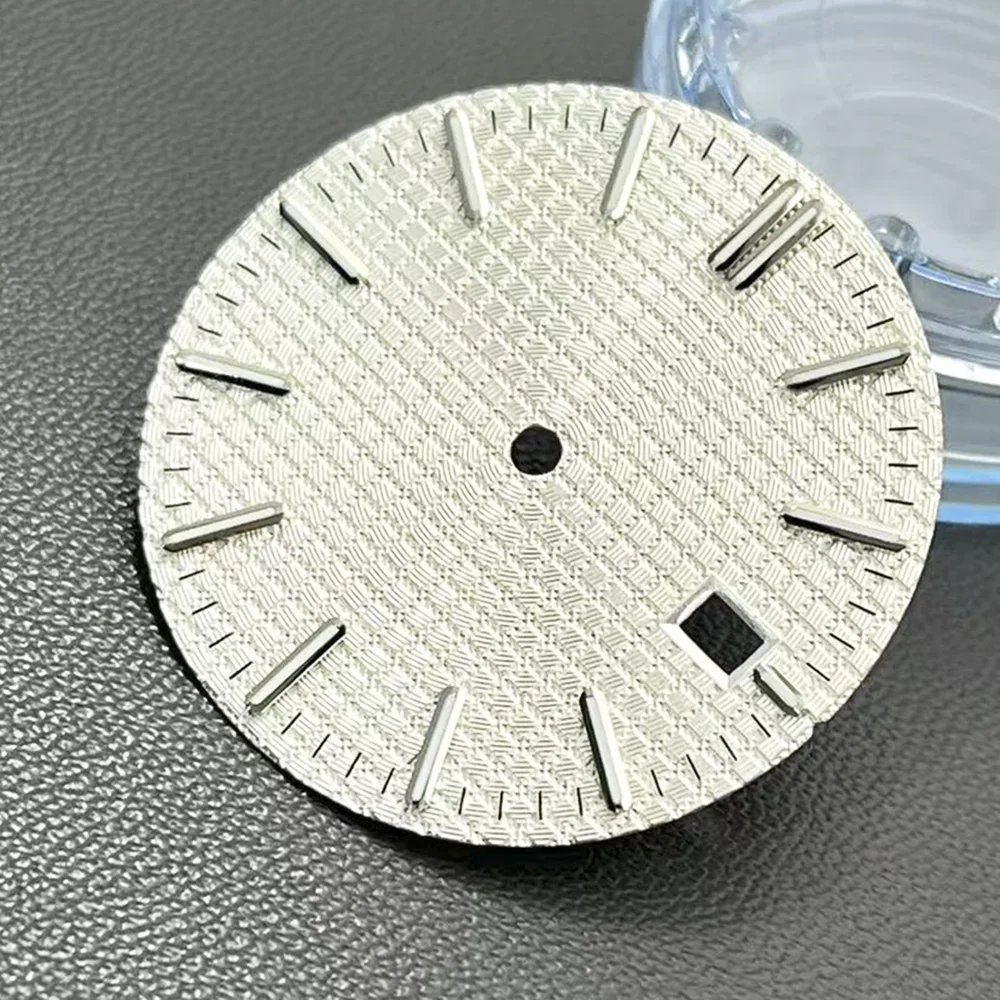 The green luminous white dial accessory with a diameter of 31.8mm is suitable for NH35 and NH36 movement cases