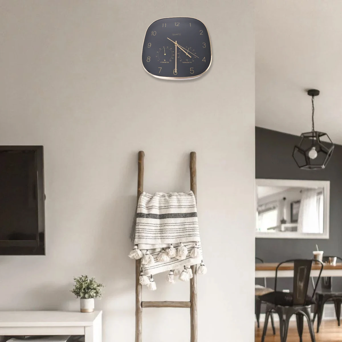 

Hygrometer Wall Clock Temperature Meter Simple Design Non-Ticking Clock for Living Room Kitchen Home Decor
