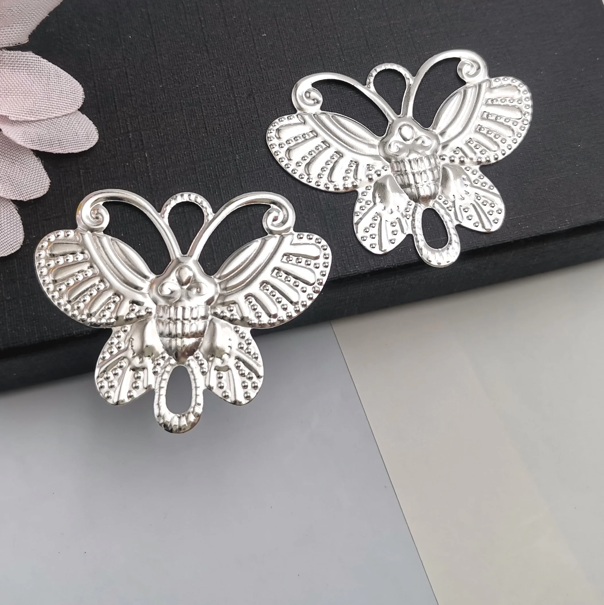 50 Pieces 38x31mm Silver color Metal Filigree Flowers Slice Butterfly Charms Jewelry Accessory DIY Components Making Findings