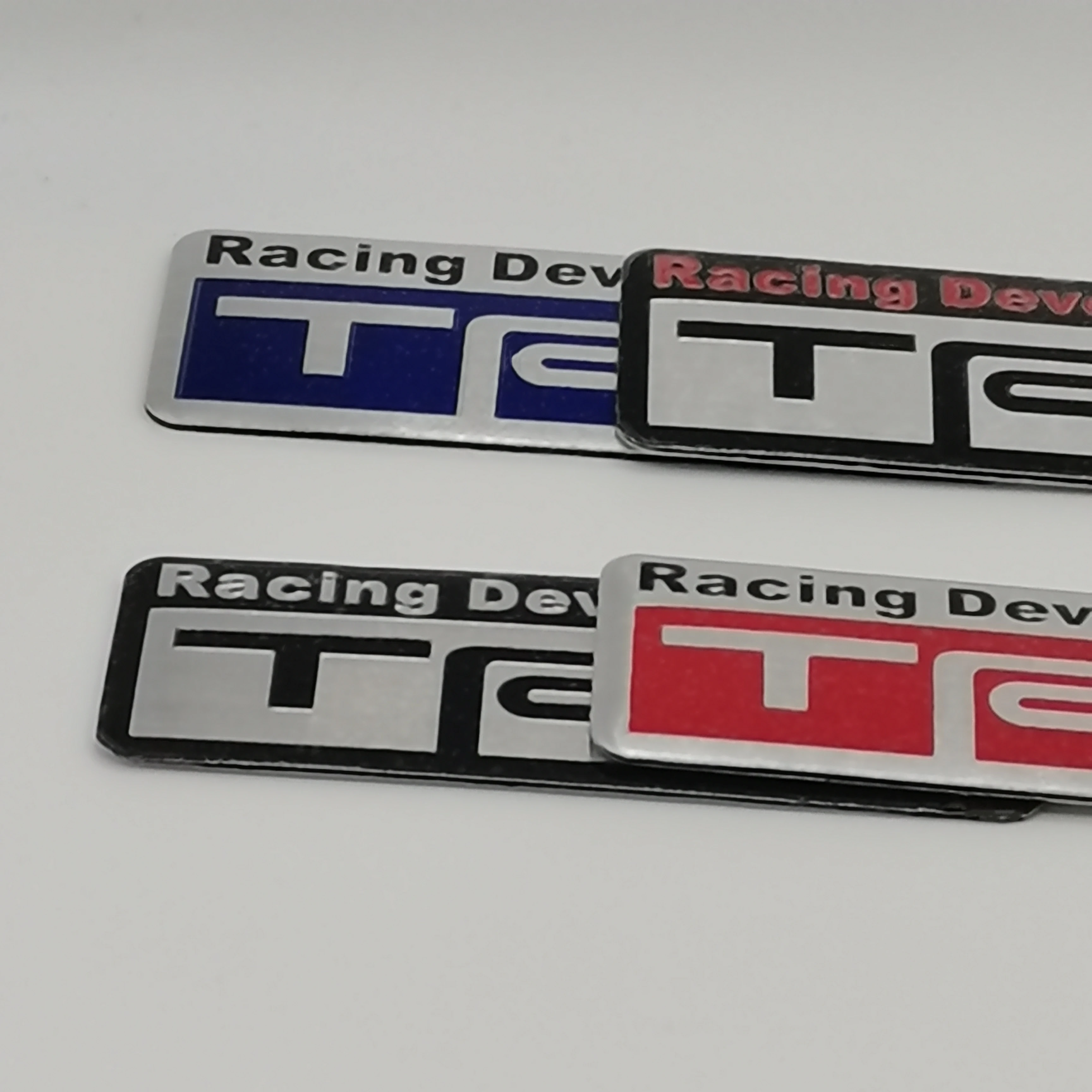 

1pcs RED 80mmX30mm Suitable for C-amry H-ighlander C-orolla R-eiling modified side logo modified metal decorative car stickers