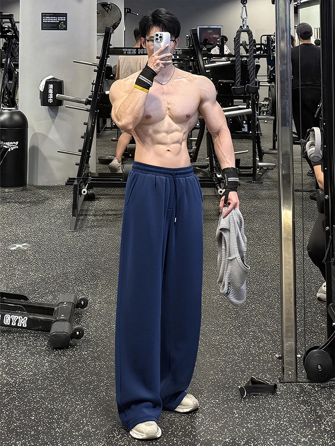 

Men's Fitness Sports Pants Winter Thickened Straight Leg Fleece Lined American Style Training Trousers Youth Casual Pants