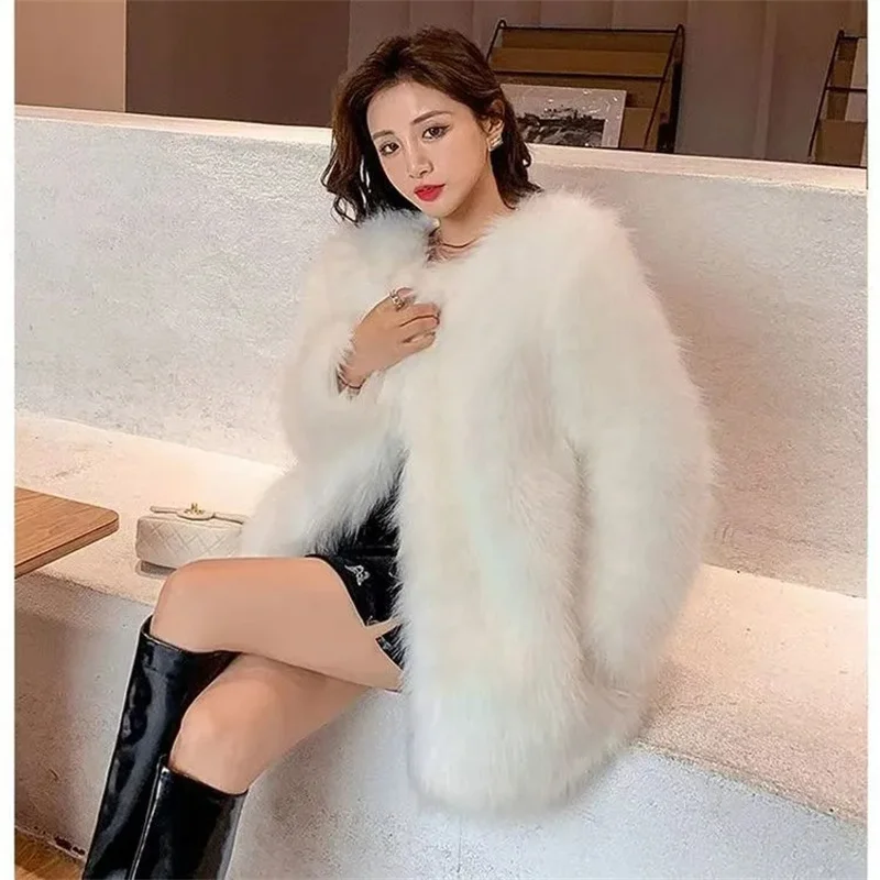 Medium To Long V-neck Minimalist High-end Imitation Fox Fur Grass Coat For Women, 2025 Autumn And Winter Toka Fur Coat