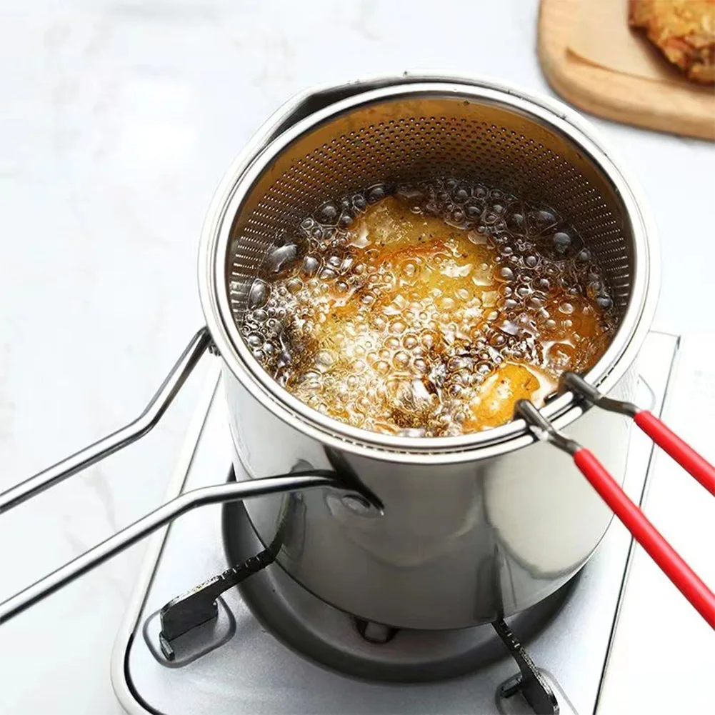 

Tempura Fryer Pan with Strainer Basket Stainless Steel Tempura Small Deep Frying Pan Deep Fryer Pot for Kitchen Fried Chicken