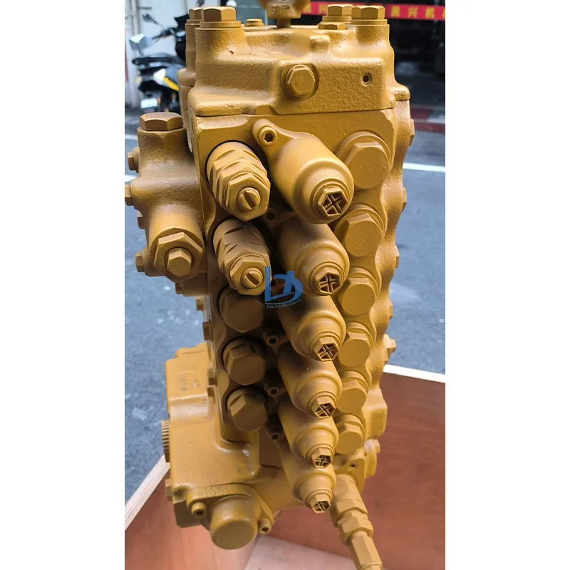 Hydraulic Parts Hydraulic Parts Main Control Valve 7233611110 Distribution Valve Assembly for PC120-6 Exacator