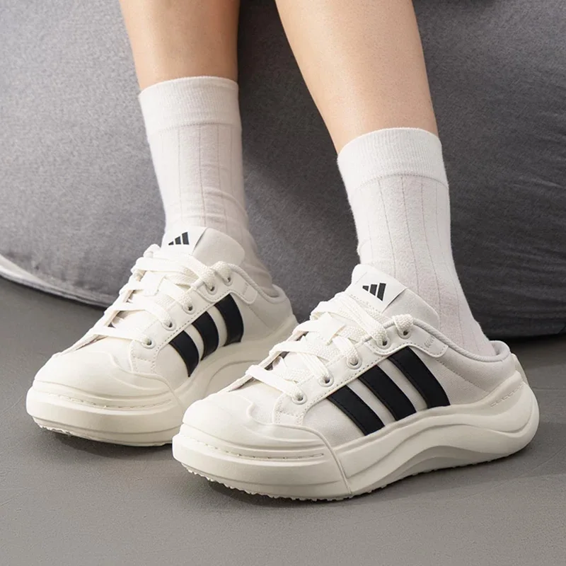 

Adidas white and black striped half-trap canvas shoes with thick sole lazy bag style round toe no heel casual sneakers LA4473