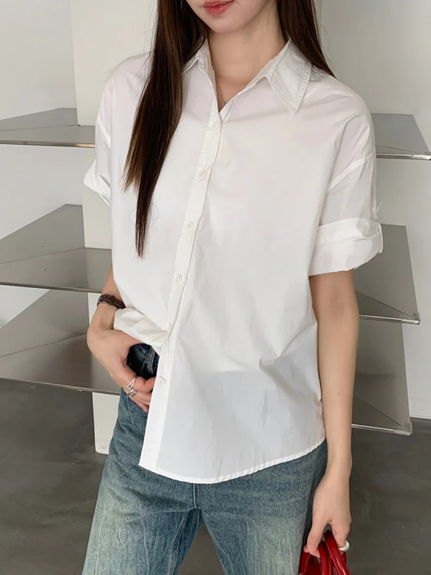 Alien Kitty Minimalist ครึ่งแขนเสื้อผู้หญิง 2025 แฟชั่น Office Lady High Street Casual ฤดูร้อนใหม่หลวมทุกวัน