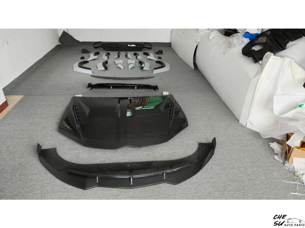 1016 Style Carbon Fiber Body Kit for Lamborghini URUS S Upgrade, Front Lip Rear Diffuser Wheel Arch Engine Hood, Custom Car Kit