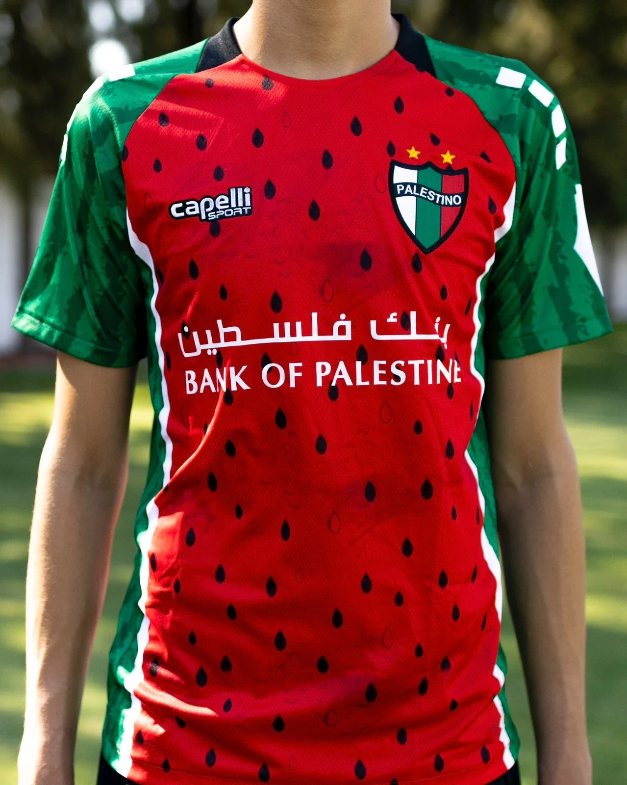 Hochwertiges Herren-T-Shirt vom Palästinensischen Sportclub, YK2 aus Haraj, mit Street-Style-Design, schnelltrocknend und atmungsaktiv. – Detail 4