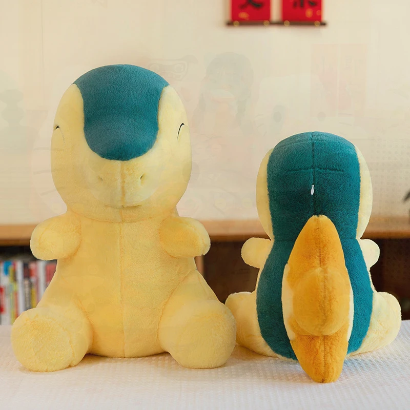 かわいいポケモン、シンダキュイルの枕クッション。柔らかく抱きしめやすいぬいぐるみ。子供や幼児の誕生日プレゼント、部屋の飾りとして最適。