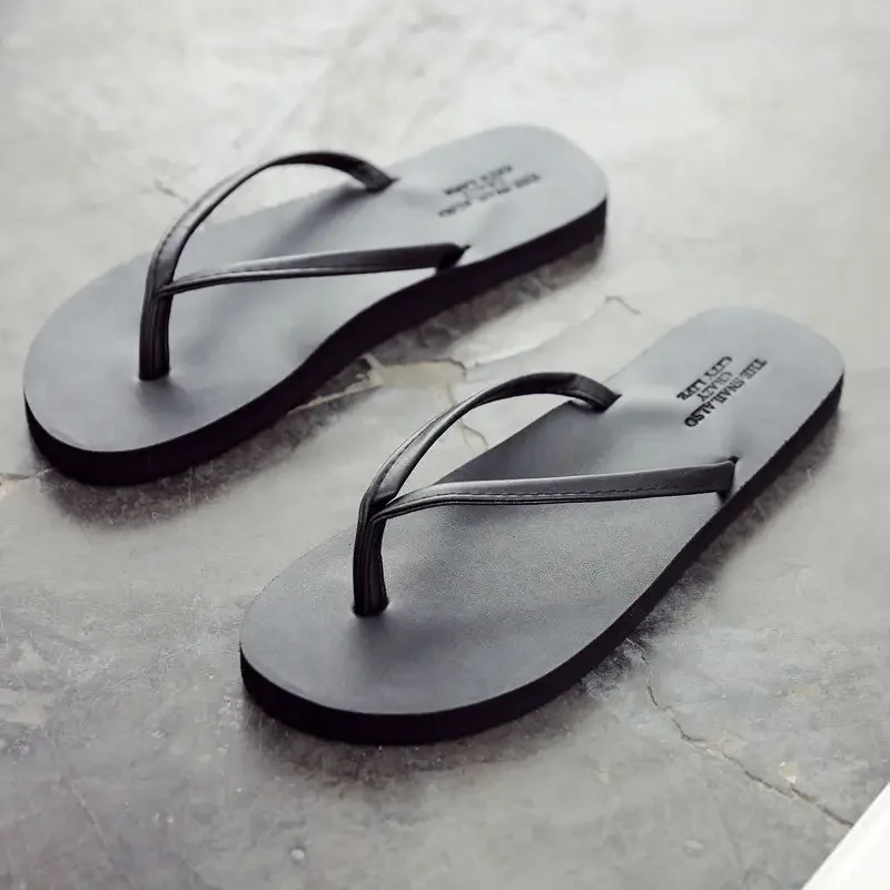 Anti Slip 2023 New Couple Slippers for Wearing Outside in Summer, Sandwich Feet, Durable, Simple and Fashionable Beach