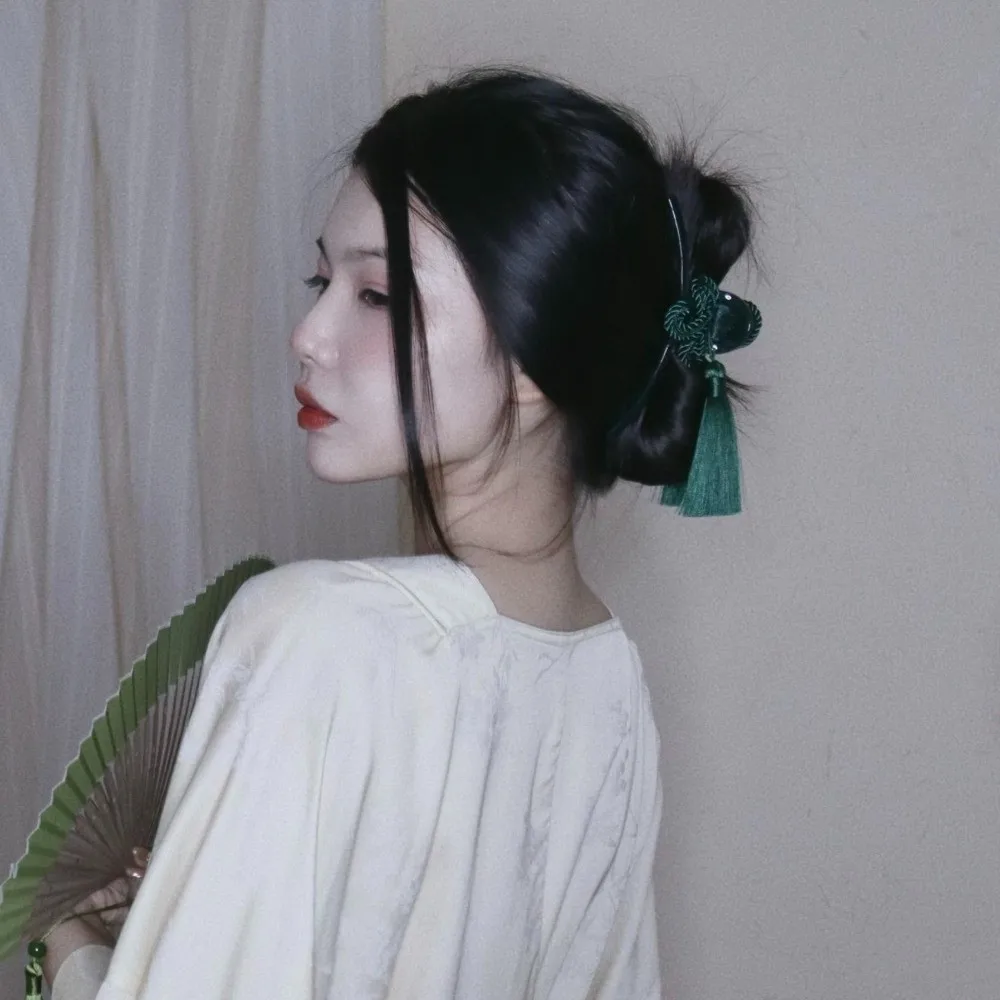 

Elegant Cheongsam Style Hair Grasp Tassel Braided Updo Hanfu Hair Accessories Traditional Dignified Chinese Hair Claw