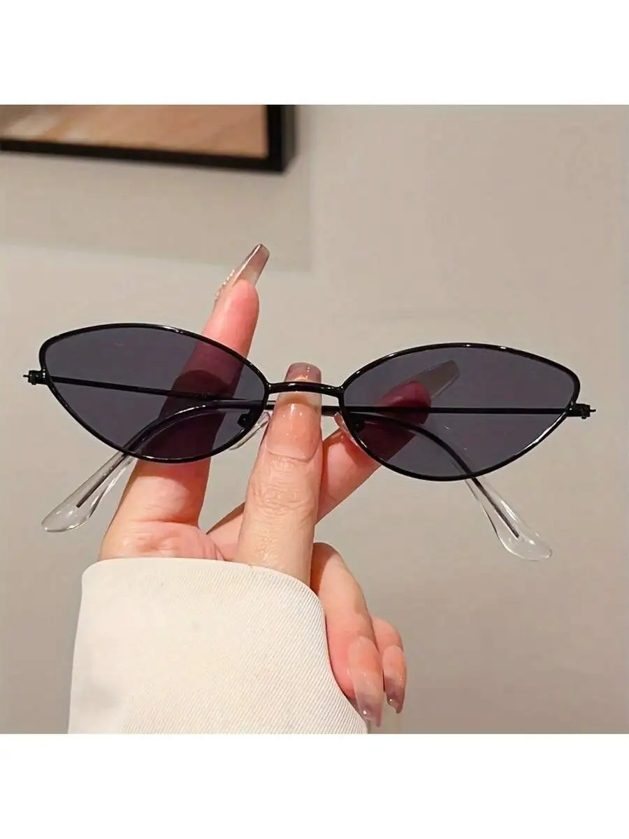 1 Pair Women New Cat Eye Model Fashion Glasses Exquisite Small Frame Popular Multicolor Entry Luxury Style Metal Edge Design