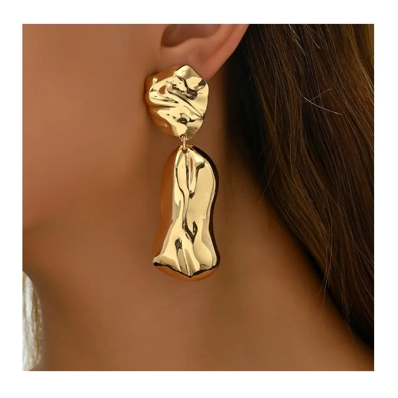 

Геометрические модные плиссированные женские серьги-гвоздики: универсальные, нишевые, необычной формы, металлический дизайн