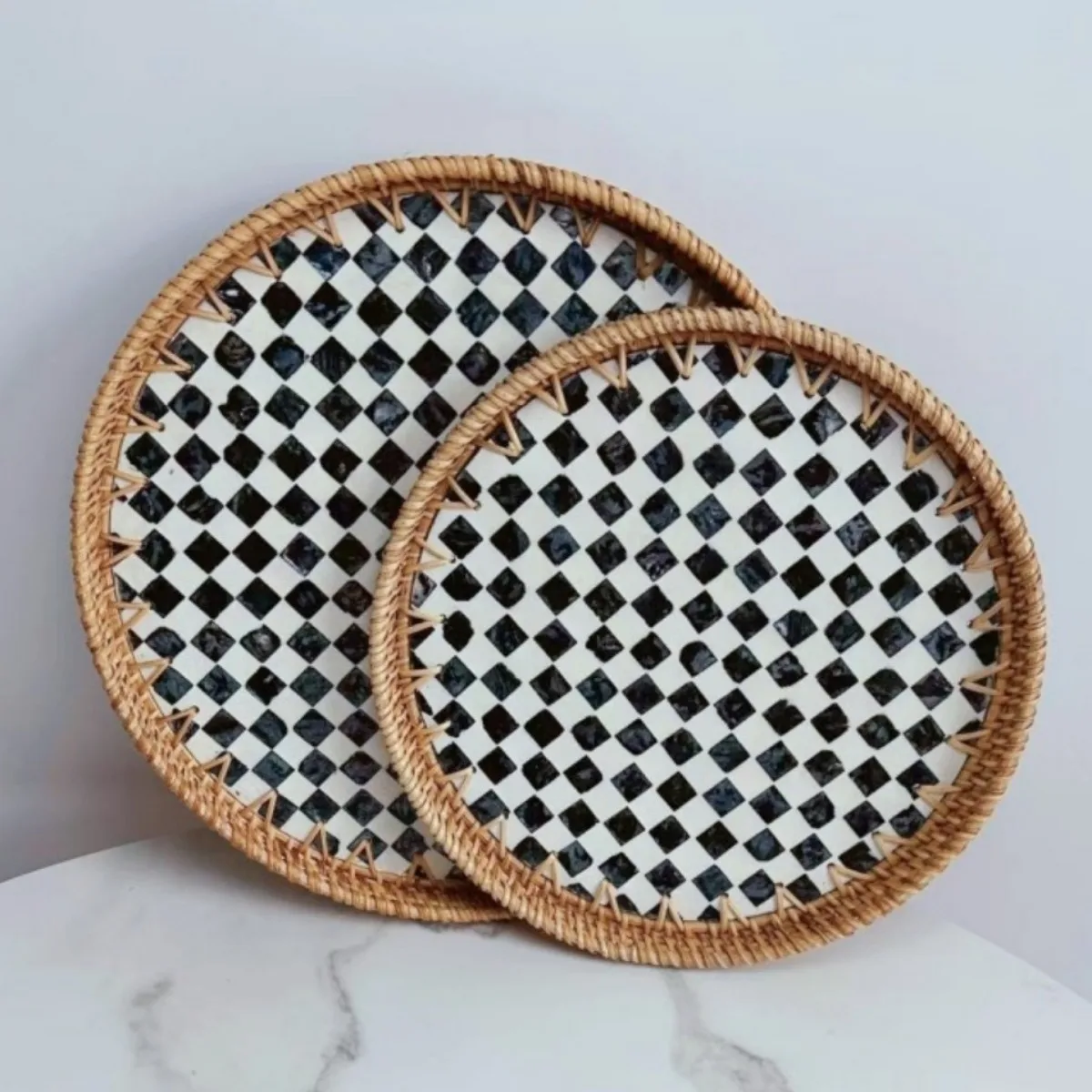 Round Rattan Tray with Mother of Pearl Inlay Rattan Serving Tray for Coffee Bread Fruits Decorative Wicker Tray for Table Decor