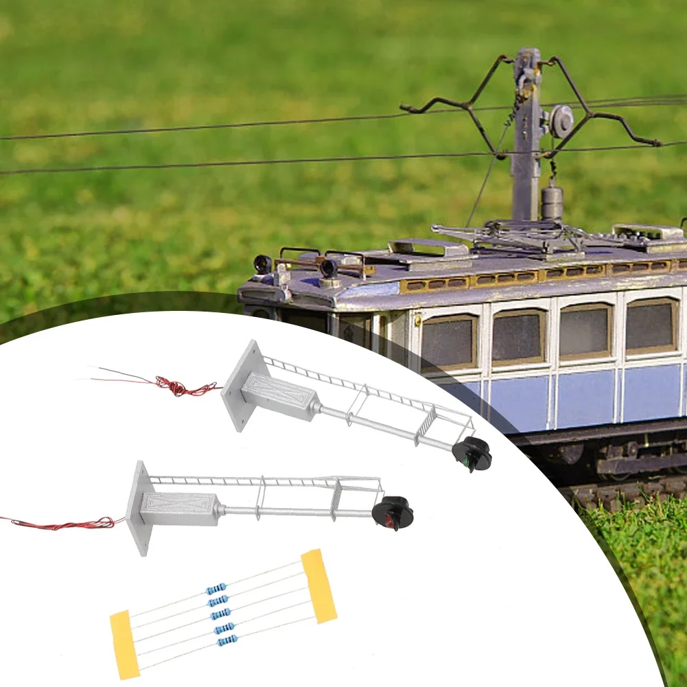 HO Scale Searchlight Signal Two-Light LED Red Green Light For Model Railroads 3V DC Steel Cabinet Compatible With OO/HO