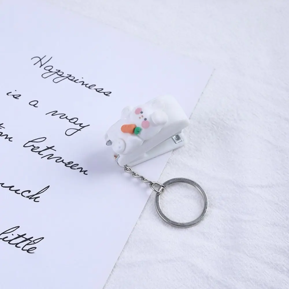 جديد الكرتون دباسة صغيرة اللوازم المكتبية المدرسية دباسة صغيرة المفاتيح طالب القرطاسية هدية ستابلز أدوات تجليد