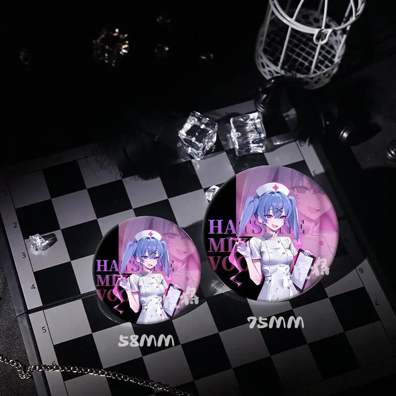 ป้ายโครงการ Diva อะนิเมะอุปกรณ์ต่อพ่วง Originality การ์ตูนกระเป๋าเป้สะพายหลังแขวนตกแต่งเข็มกลัดที่ละเอียดอ่อน