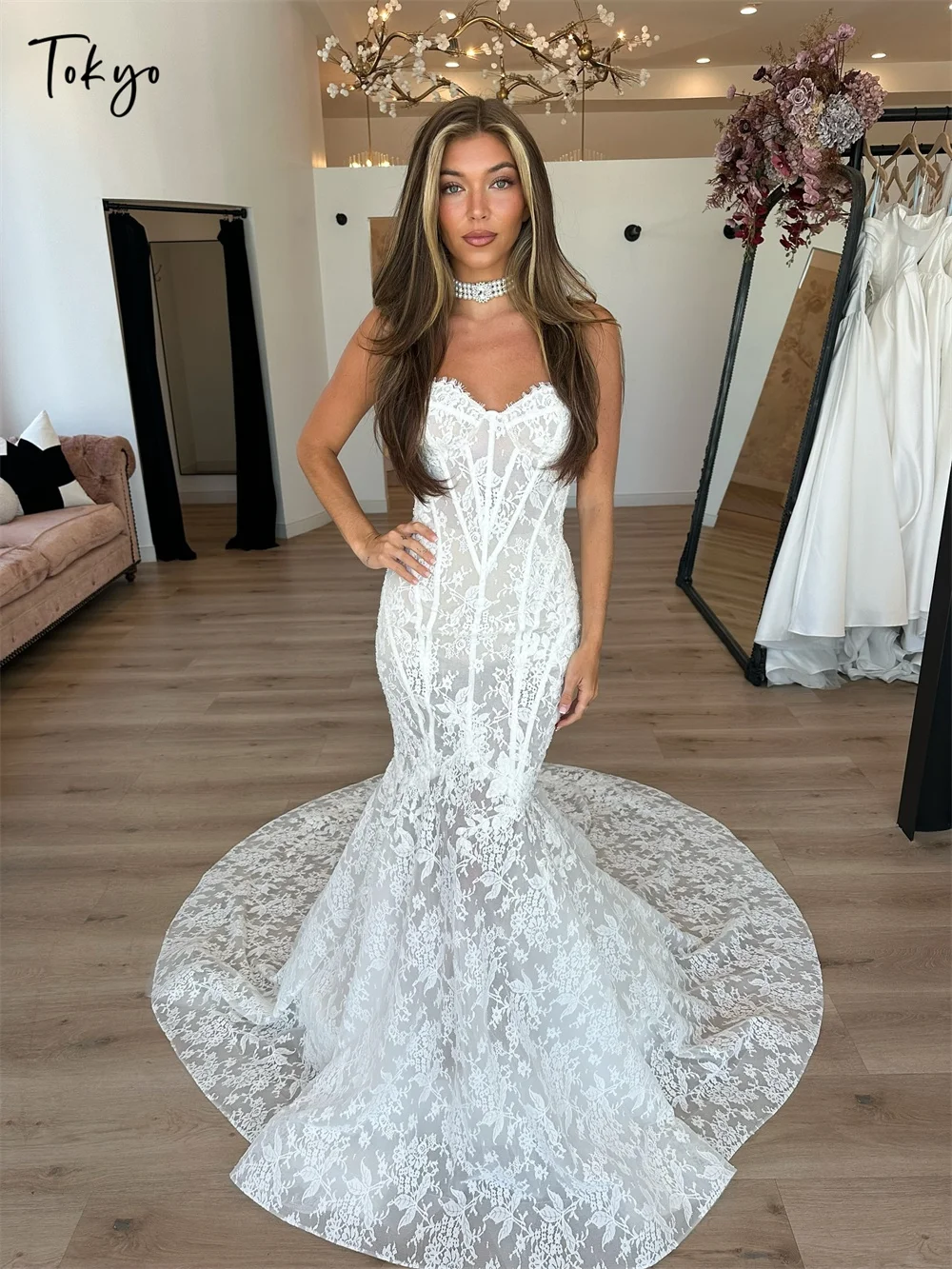 Tokyo Maßgeschneiderte weiße Brautkleider mit herzförmigem Ausschnitt, ärmellose Spitze, Hofschleppe, Brautkleid 2025, Meerjungfrau-Hochzeitskleid