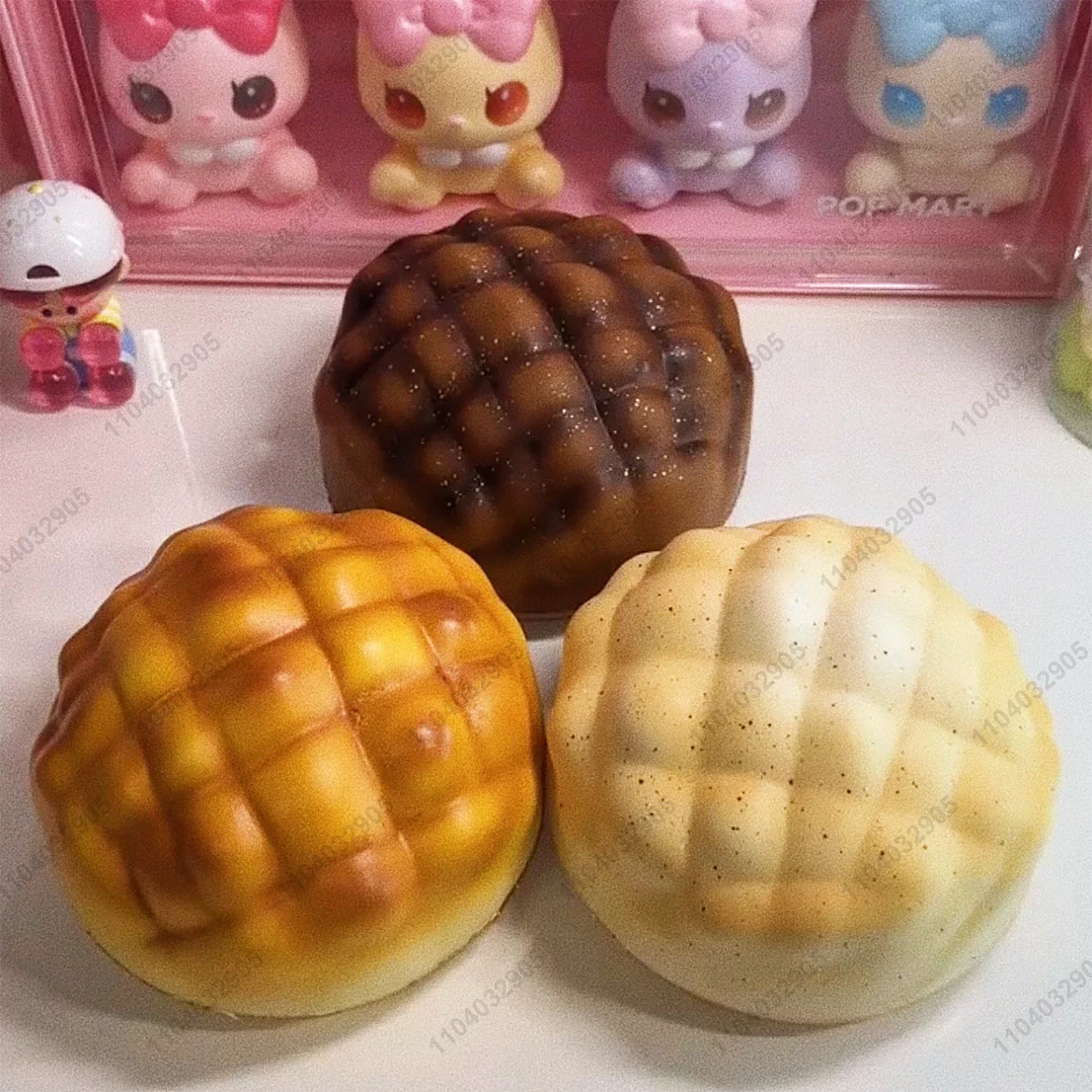 Pineapple Bun Squishy Slow Rising Toy Chocolate Pineapple Bread Slow Rebound Fidget Toy Anti Stress Release Hand Relax Gift Toy